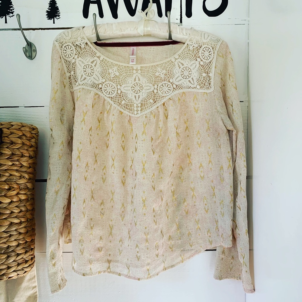 Lace and Gold accented Women’s Top - Xhilaration - Size Large 🌞